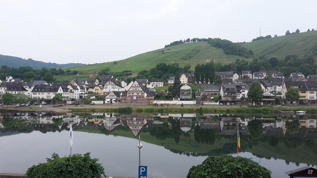 Mosel View Old Town Apartments Zell an der Mosel Room photo
