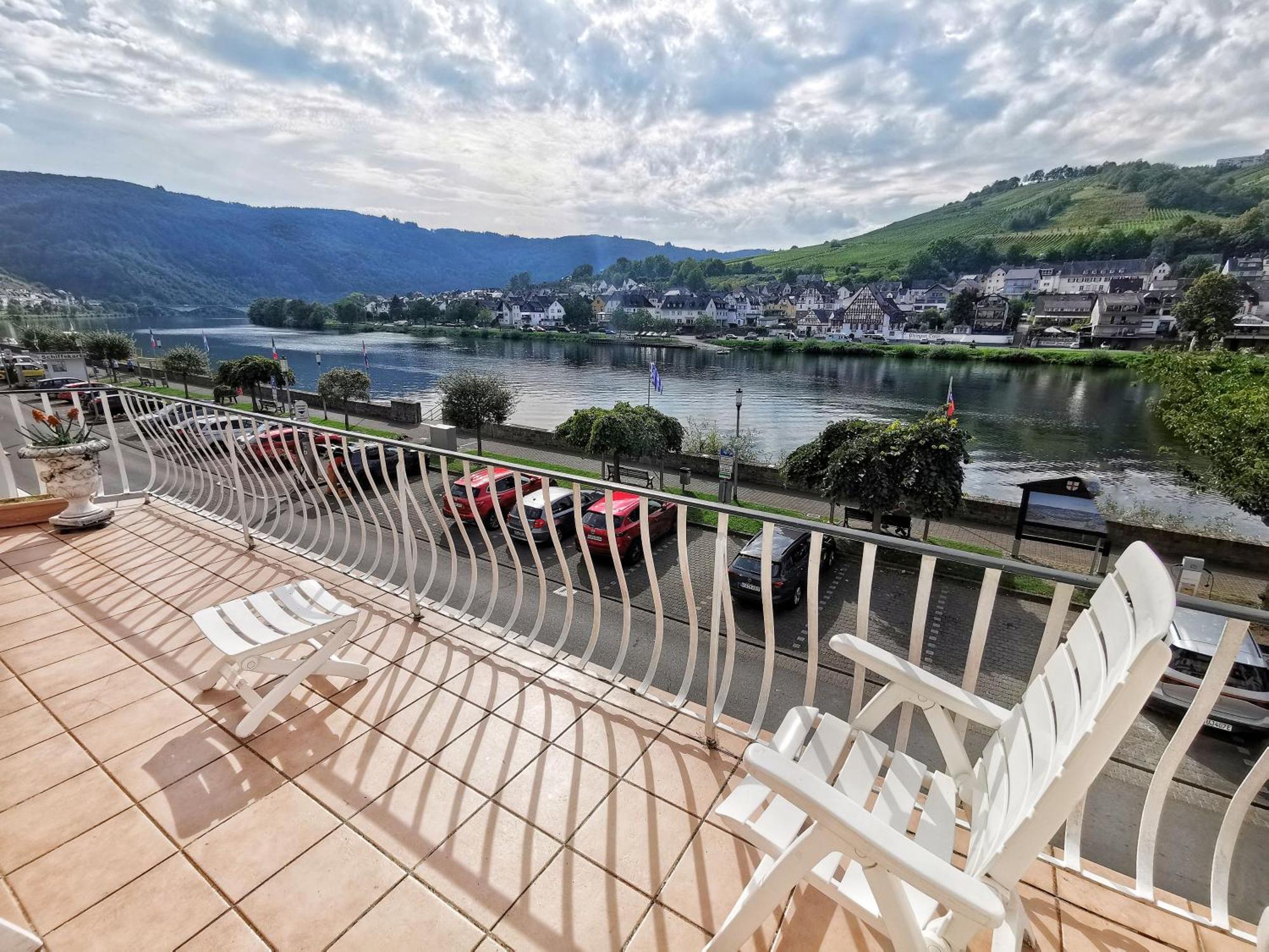 Mosel View Old Town Apartments Zell an der Mosel Exterior photo